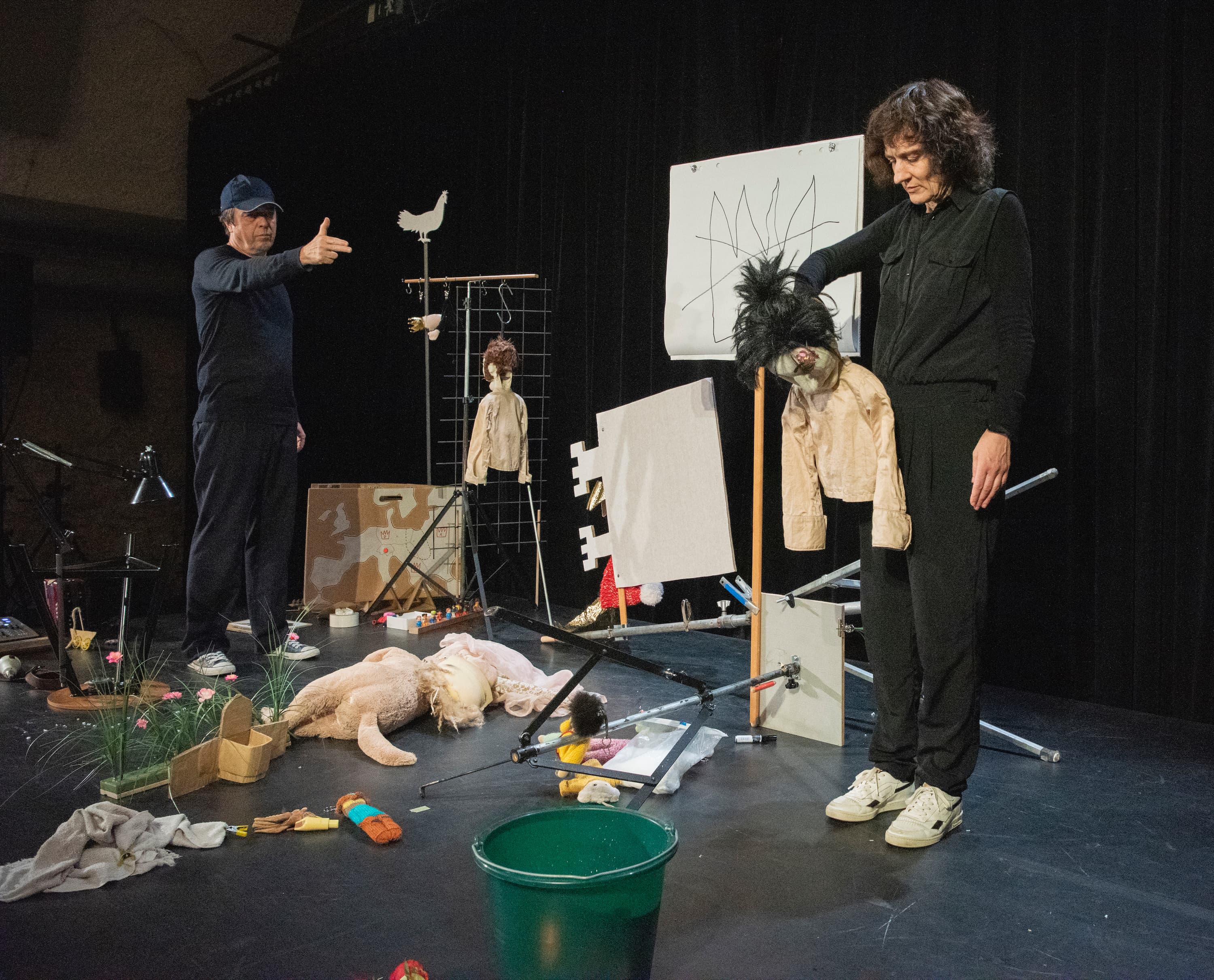 Sgaramusch_Rosa_7 (Bild Peter Pfister) - theater@sgaramusch.ch (1).jpg